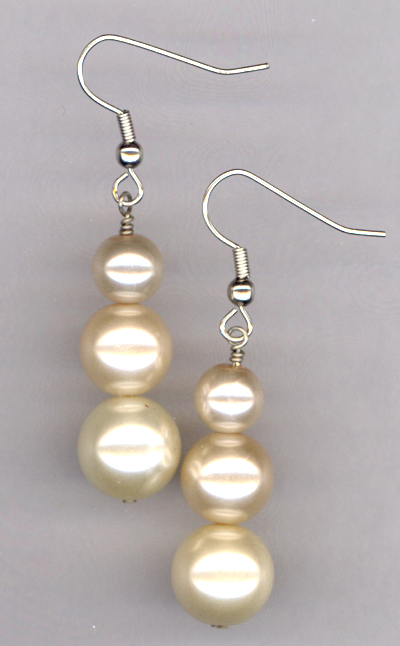 triple creme pearl 4 earrings