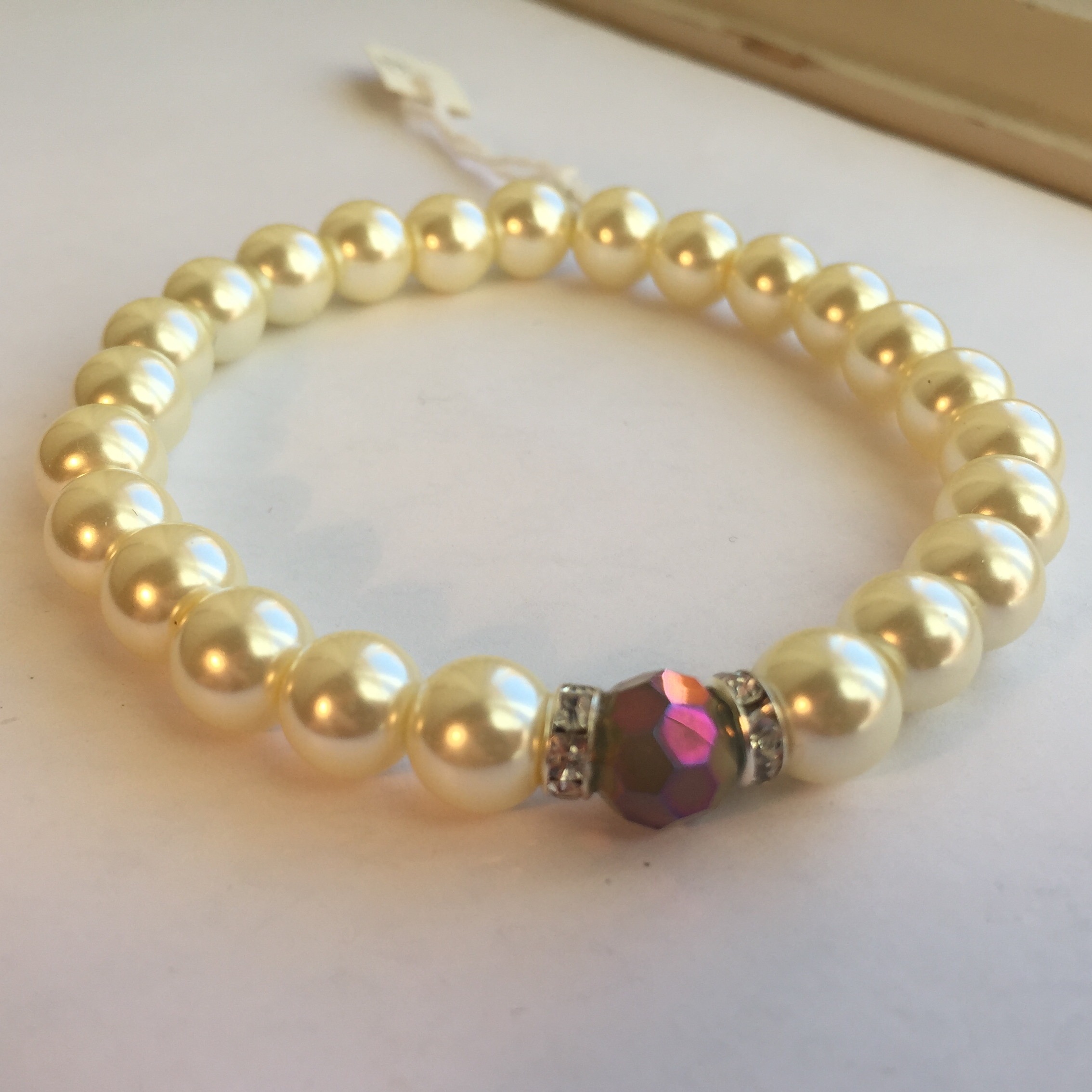 Creamy White Pearl Crystal Stretch Bracelet 