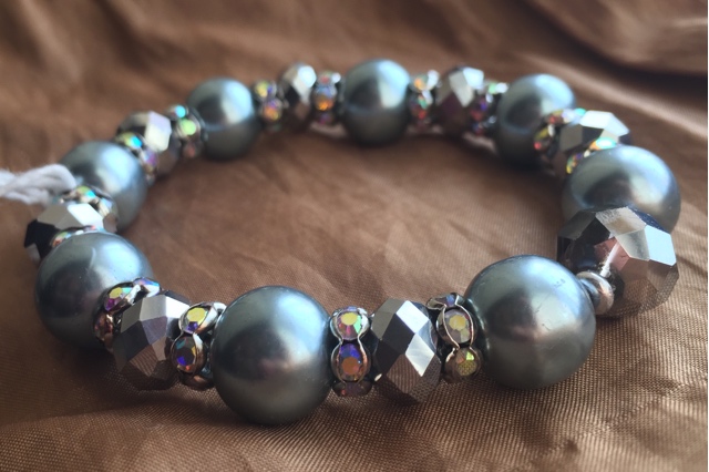 Fancy Silver Grey Pearl Crystal Sparkle Stretch Bracelet 