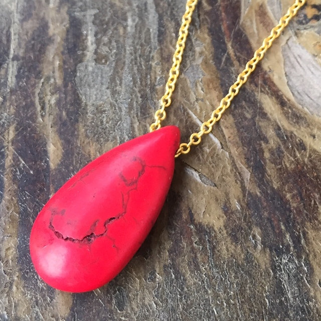 Red Turquoise Howlite Teardrop gold plated necklace 