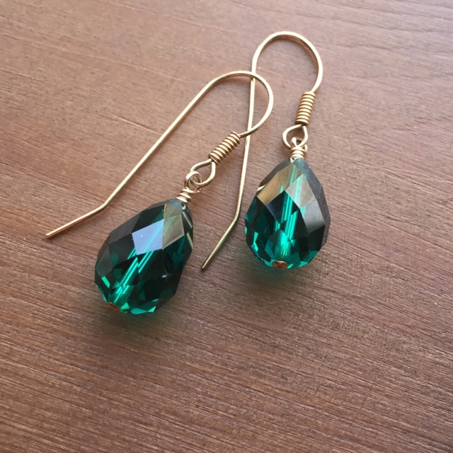 Vintage Holiday Swarovski Emerald Green Gold Earrings 