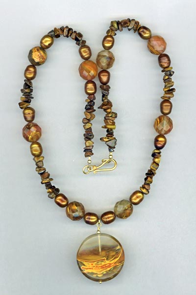 volcan cherry quartz gv necklace