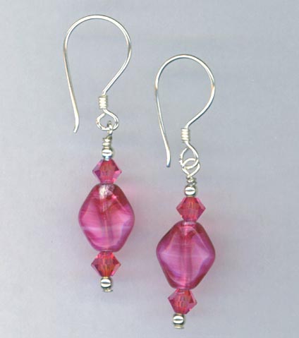 fushia wavy glass crystal earring