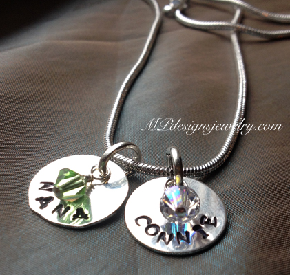 Custom Grandmother/Mother Personlized Name Necklace