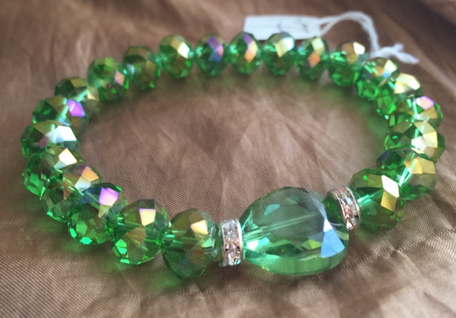 Peridot Green Crystal Heart Stretch Bracelet 