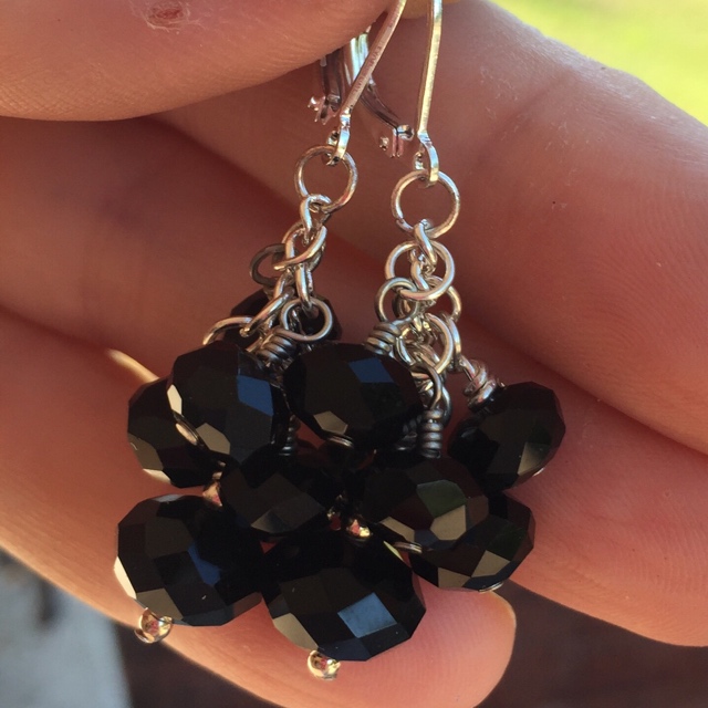 Crystal Cluster earrings in black