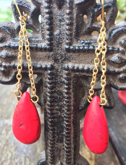 Red Howlite teardrop goldchain  Earrings 