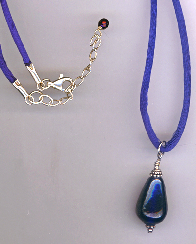 Vintage Blue Luster Necklace