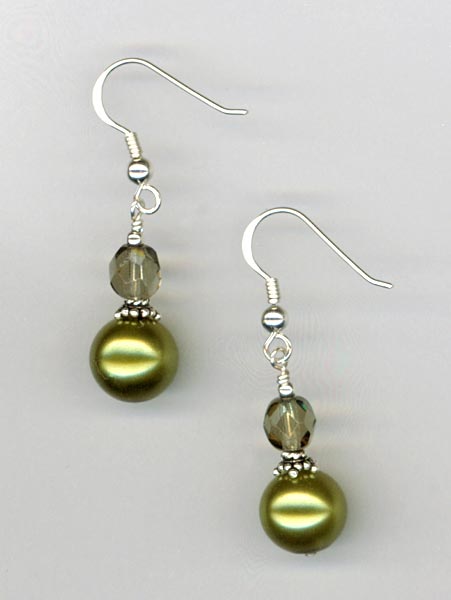 Elegant Pearl Olive earrings